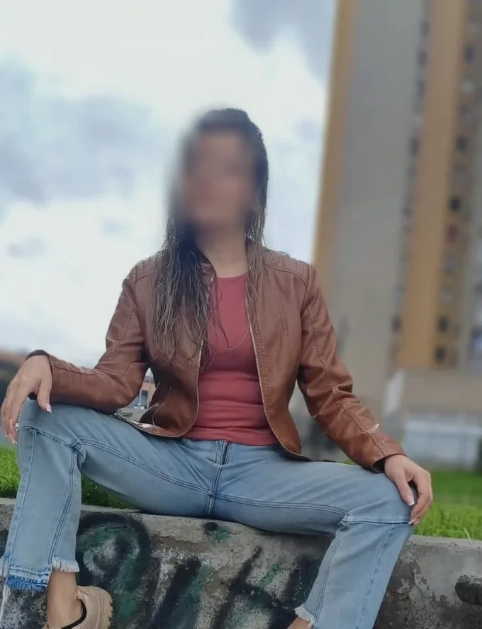 Emma, 35