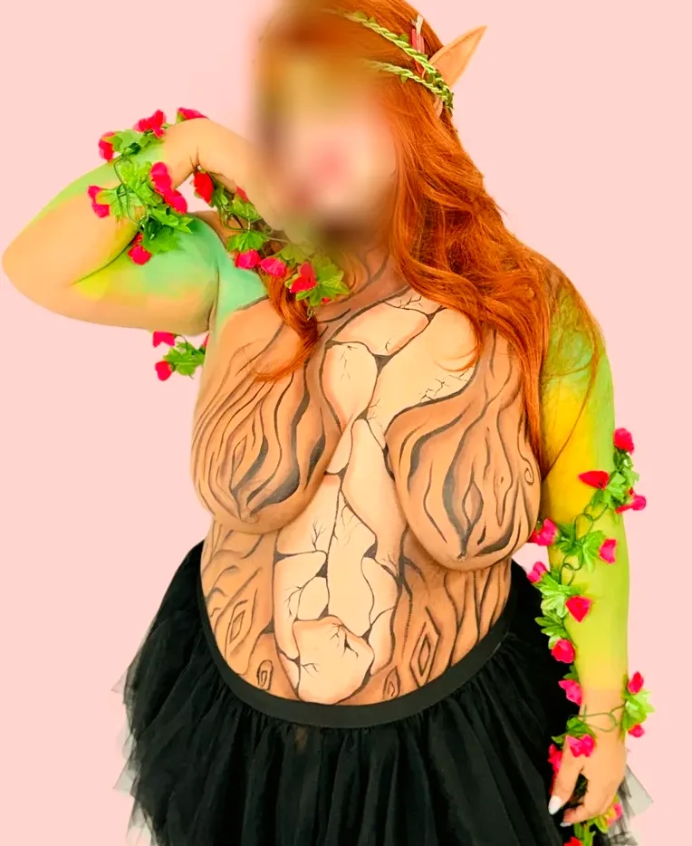 Holly, 31