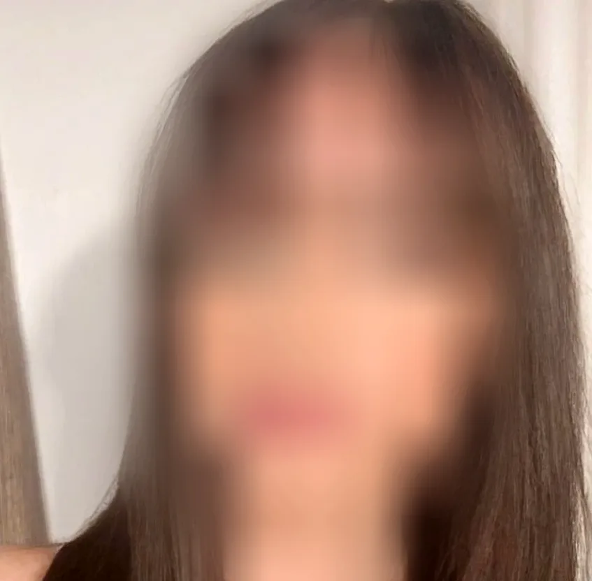 Leanne, 23
