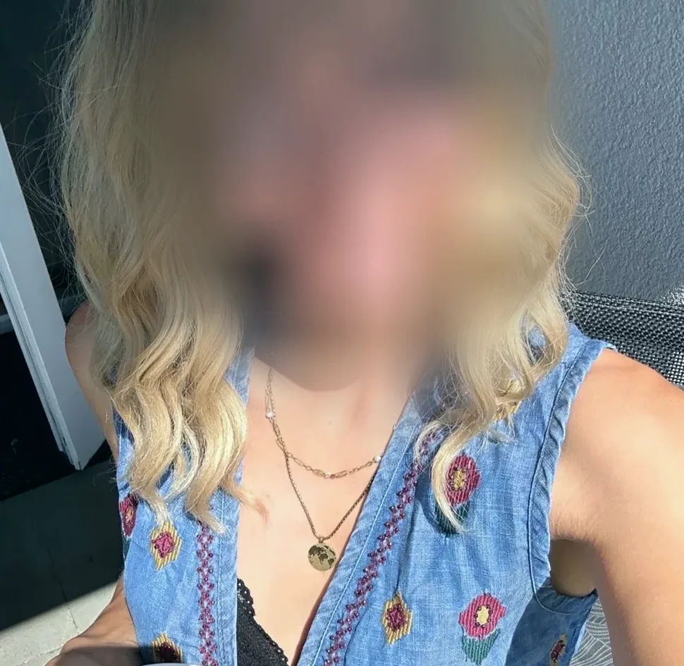 Magda, 26