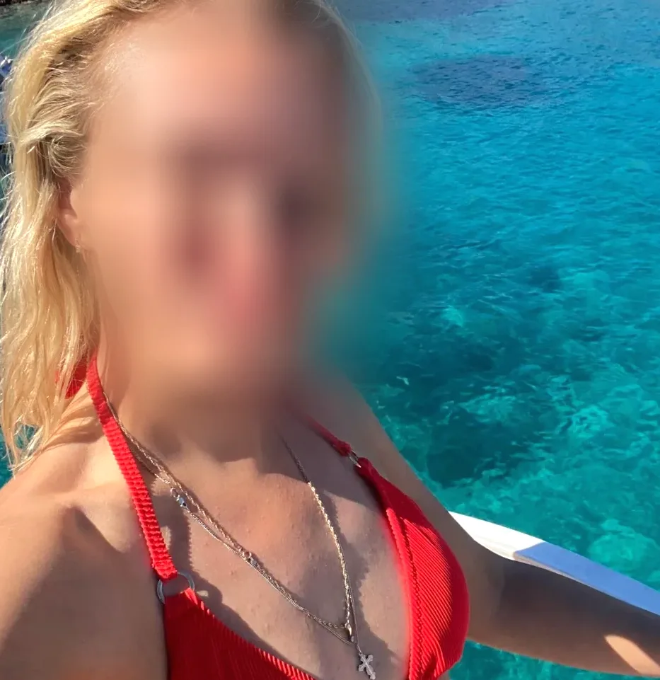 Samantha, 39